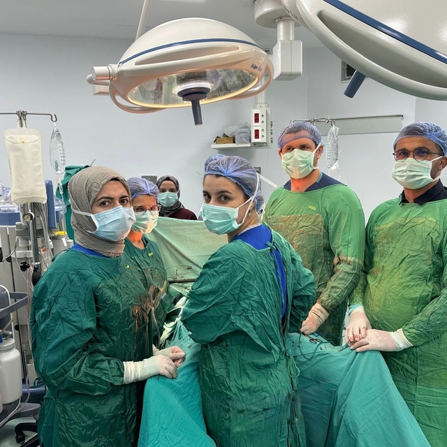 Diyarbakır'da hastanın karnından 6 kilo 500 gram kitle çıkarıldı