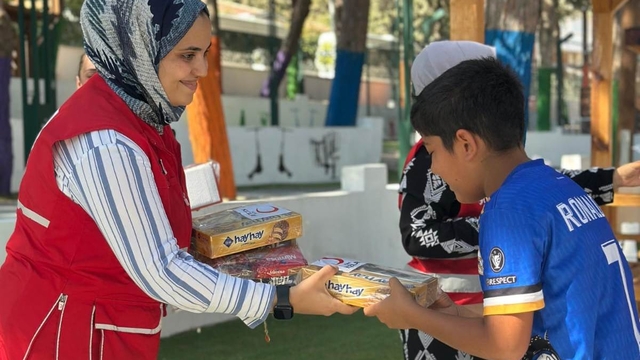 Türk Kızılay Hatay Şubesi afetzede çocuklara moral etkinliği düzenledi