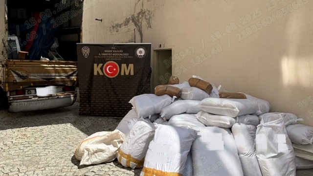 Niğde'de 1600 kilogram tütün kaçak tütün ele geçirildi