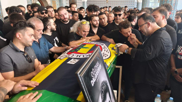 Sosyal medya yayıncısı 'Jrokez', son yolculuğuna uğurlandı