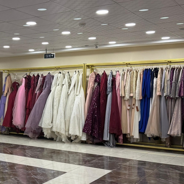 Siirt Belediyesi, evlenecek çiftlere ücretsiz gelinlik ve kuaför desteği sa...