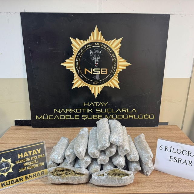 Hatay'da uyuşturucu operasyonunda yakalanan 2 zanlı tutuklandı