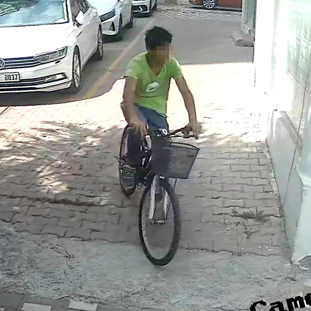 Girdiği apartmanlardan 3 günde 6 bisiklet çaldı