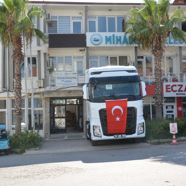 Mihalgazi Belediyesi araç filosuna tır kazandırdı