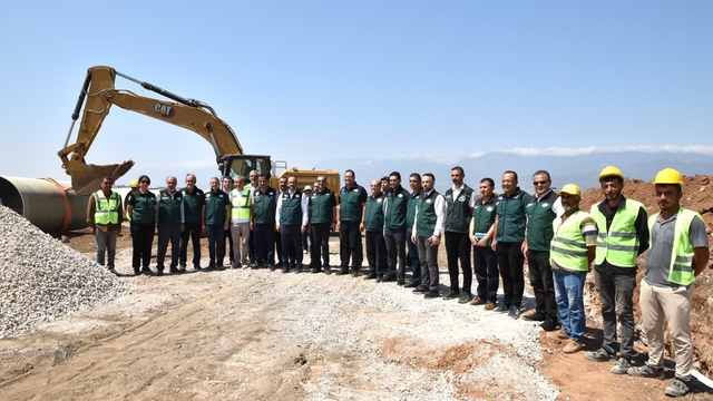 DSİ Genel Müdürü Mehmet Akif Balta Asi Nehri'nde yürütülen çalışmaları inceledi