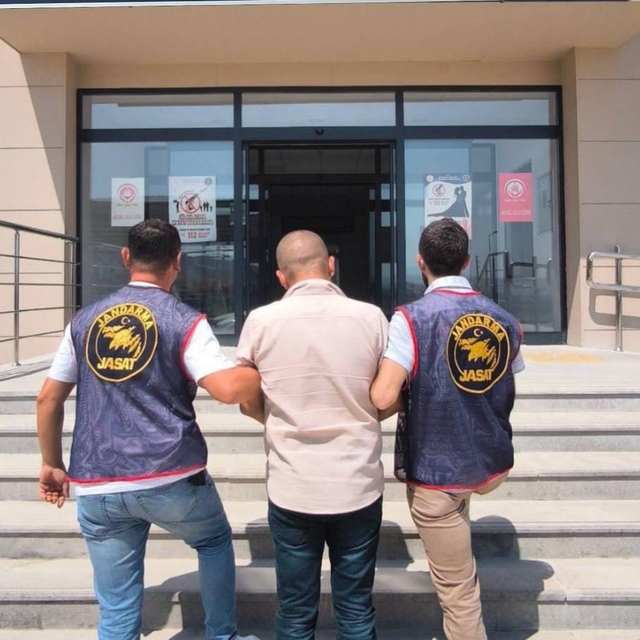 Kırıkkale'de 20 yıl 11 ay 7 gün hapis cezası bulunan firari hükümlü yakalan...