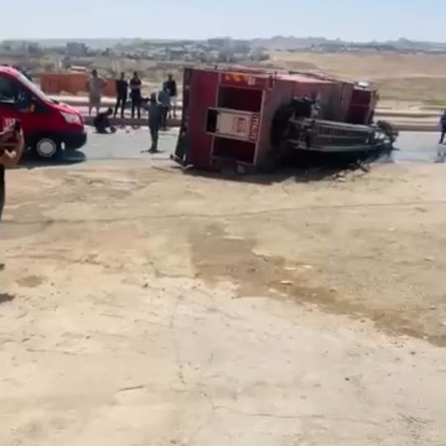 Yangına giden itfaiye aracı devrildi: 5 yaralı