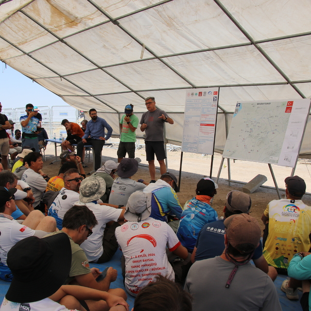 Yamaç Paraşütü Dünya Kupası Aksaray'da devam ediyor