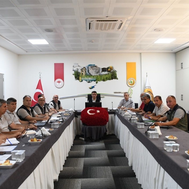 Mersin Silifke'deki orman yangınına ilişkin toplantı yapıldı