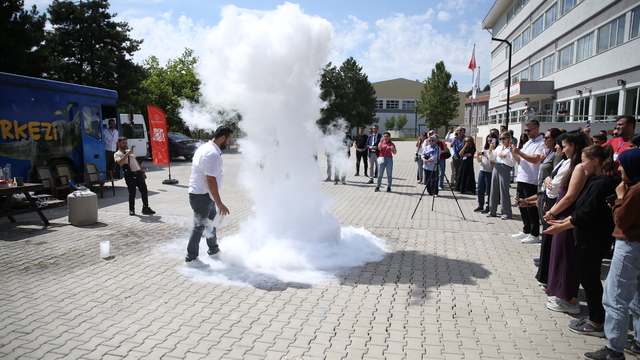 Özel eğitim öğretmenleri ve adayları Kastamonu'da fen ve teknoloji için buluştu