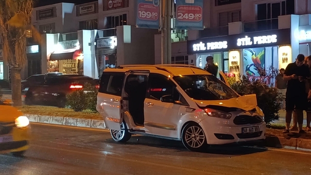 Hafif ticari aracın çarptığı kadın öldü