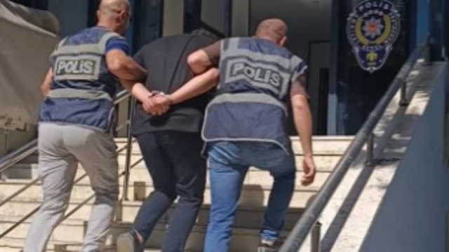 Polis memuru olan komşusu sayesinde, dolandırılmaktan kurtuldu