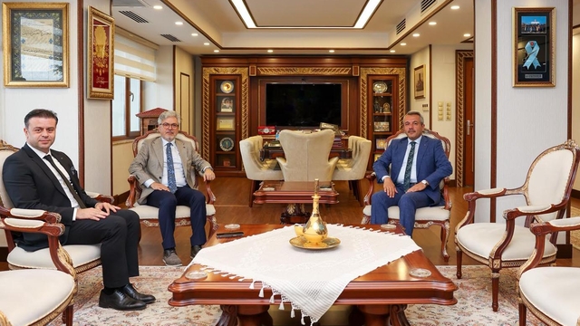 Milli Eğitim Bakan Yardımcısı Yelkenci, Rize'de ziyaretlerde bulundu