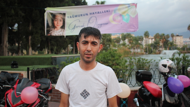 Hatay'da 5 yaşındaki Yağmur için gökyüzüne balonlar bırakıldı