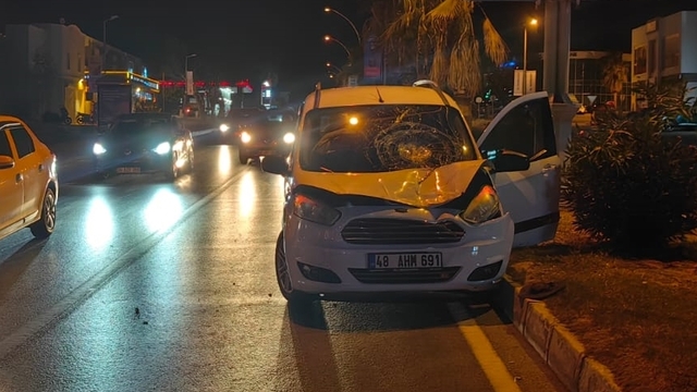 Bodrum'da yolun karşısına geçmeye çalışan yaya otomobilin çarpması sonucu öldü