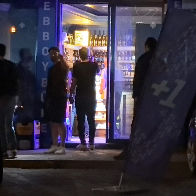 Bursa'da büfeye silahlı saldırı