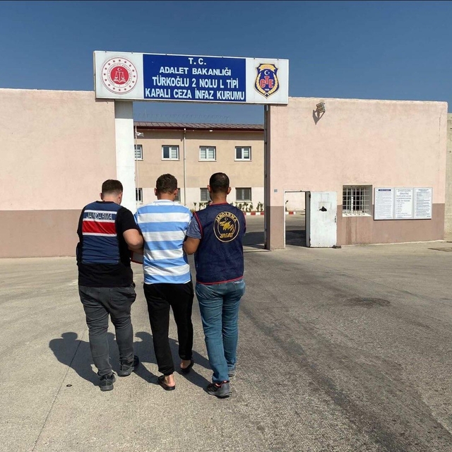Kahramanmaraş'ta kesinleşmiş hapis cezası bulunan 2 firari yakalandı
