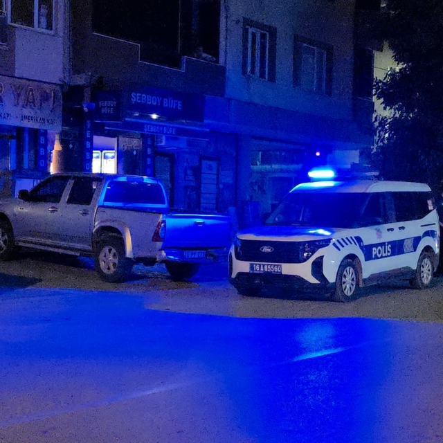 İnegöl'de bir iş yeri kurşunlandı