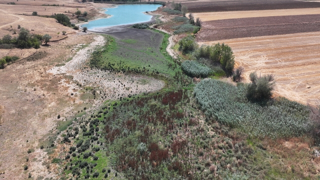 Edirne'deki Korucuköy Göleti'nin su seviyesi kuraklık nedeniyle azaldı