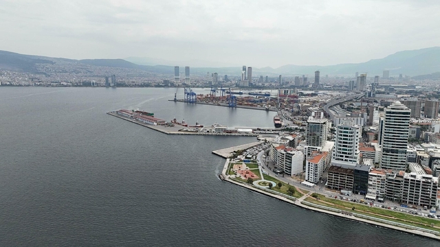 İzmir Körfezi'ni kokutan siyanobakterilermiş