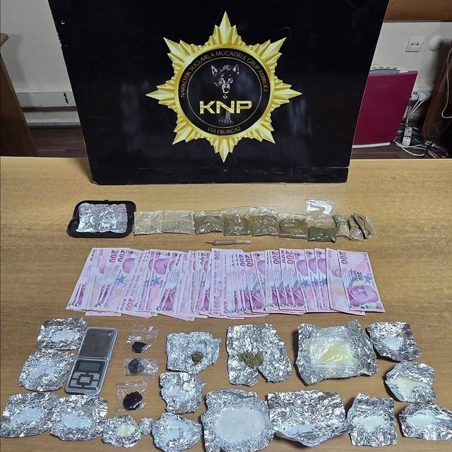 Kırklareli'nde uyuşturucu operasyonunda yakalanan 5 şüpheliden 2'si tutukla...