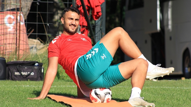 Karşıyaka Ömer Faruk için beklemede