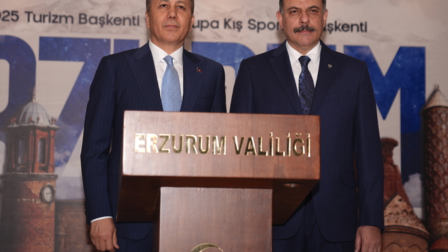 İçişleri Bakanı Ali Yerlikaya Erzurum Valiliği'ni ziyaret etti