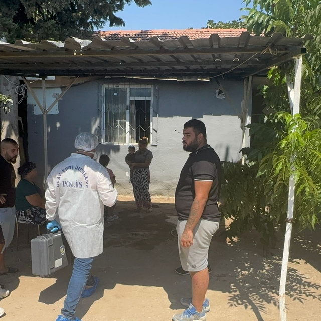 Antalya'da bir kişi evinde ölü bulundu