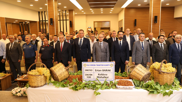 Manisa Ticaret Borsası'nda çekirdeksiz kuru üzüm alımı, törenle başladı