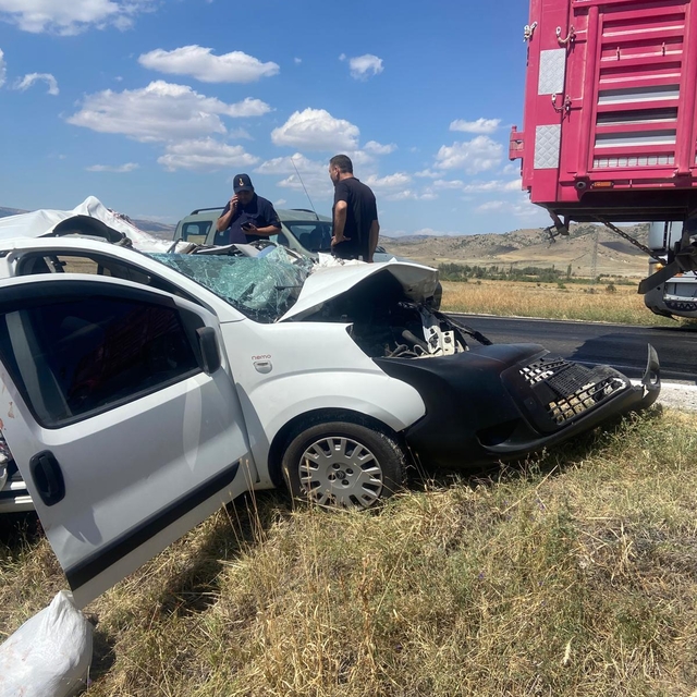 Çorum'daki zincirleme trafik kazasında 10 kişi yaralandı