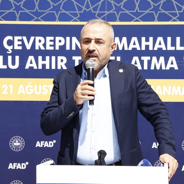 Kahramanmaraş'ta depremzede besiciler için 86 ahırın temeli atıldı