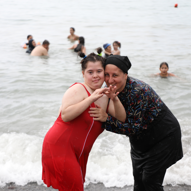 Engelli bireyler, denizin keyfini çıkardı