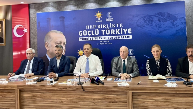 Bakan Yerlikaya Erzurum'da AK Parti İl Başkanlığını ve esnafı ziyaret etti