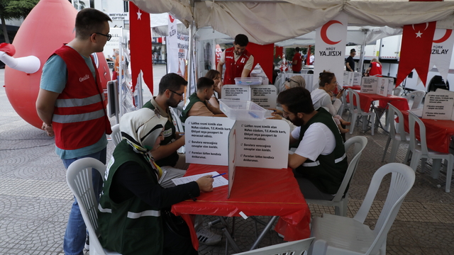 Türk Kızılay'dan "Hedef 1919: Hastaya Kan, Ormana Can" kampanyası