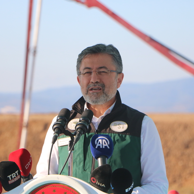 Bakan Yumaklı: Su, bütün ülkelerin hayatın devamlılığı için birinci sıraya...