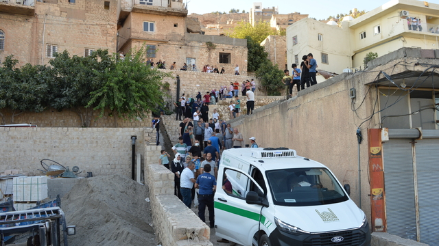 Mardin'de 2 kız kardeş evlerinde ölü bulundu (2)