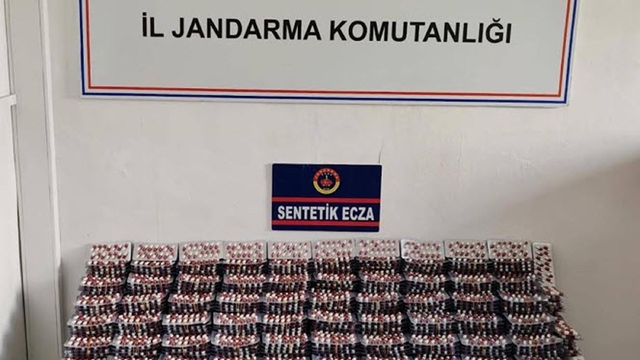 Manisa'da 30 biden fazla sentetik hap ele geçirildi: 2 tutuklama