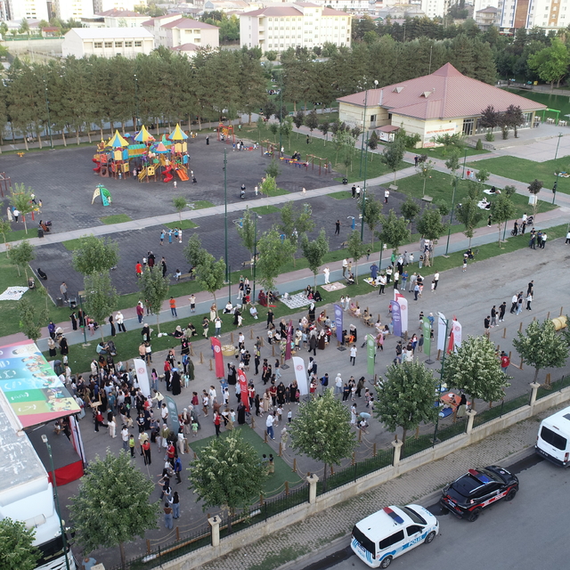 Geleneksel Oyunlar Tırı, Muş'ta çocuklarla buluştu