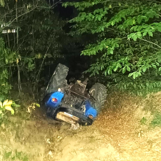 Kocaeli'de devrilen traktörün altında kalan kişi yaşamını yitirdi