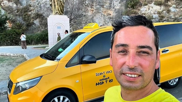 Kuşadası'nda bıçaklı saldırıya uğrayan taksici öldü
