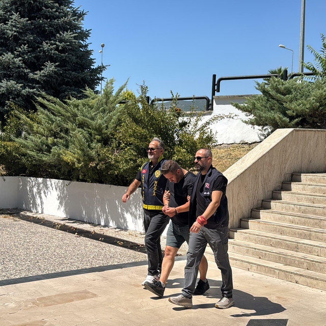 Evlilik vaadiyle 2,5 milyon lira dolandıran şüpheli tutuklandı