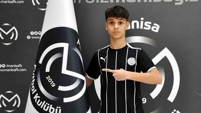 Manisa FK'da genç Çınar Arslan'a milli davet