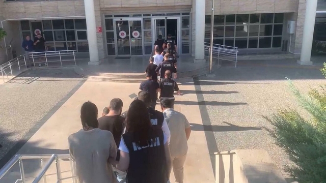 Muğla'daki motosiklet dolandırıcılığında şüpheliler adliyede