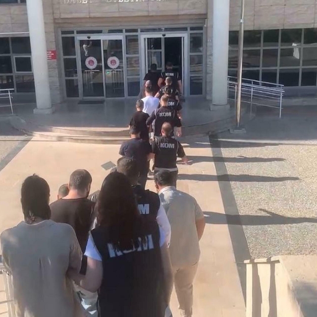 Muğla'daki motosiklet dolandırıcılığında şüpheliler adliyede