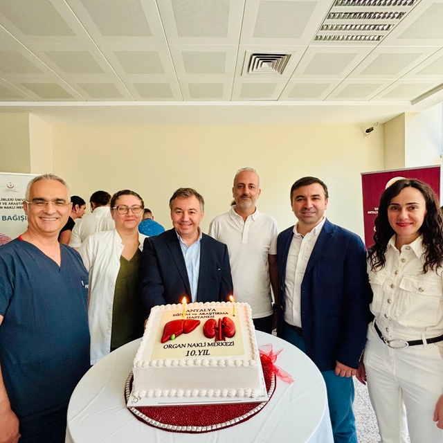 Antalya Eğitim ve Araştırma Hastanesi Organ Nakli Merkezi'nde 10 yılda 179...