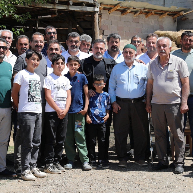 AK Parti Adana İl Başkanı Tamer Dağlı, Tufanbeyli'de vatandaşlarla buluştu