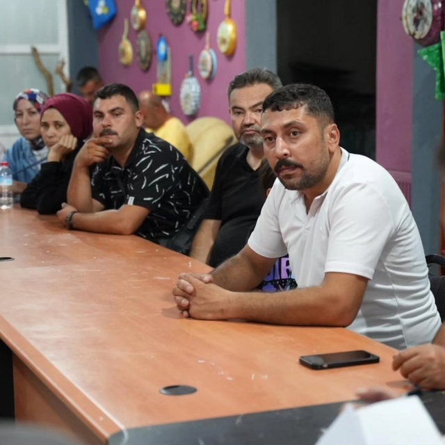 Sındırgı'daki depremde iş yerini kaybeden esnafa dükkan desteği