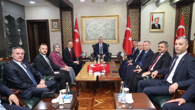 Bakan Bolat:  Enflasyonda sene sonunda yüzde 20'leri konuşacağız