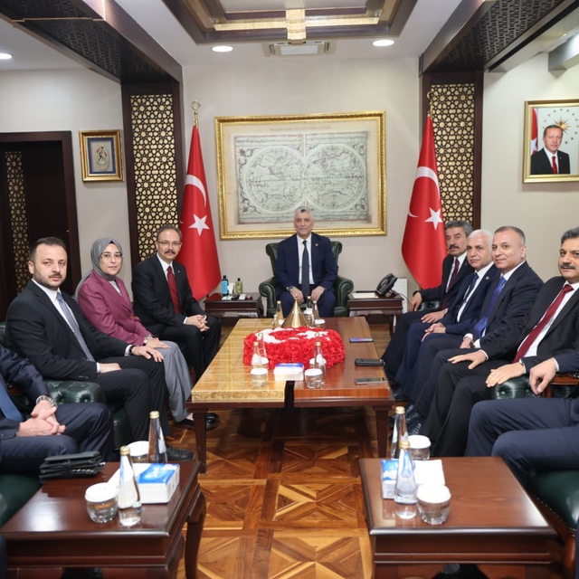 Bakan Bolat:  Enflasyonda sene sonunda yüzde 20'leri konuşacağız