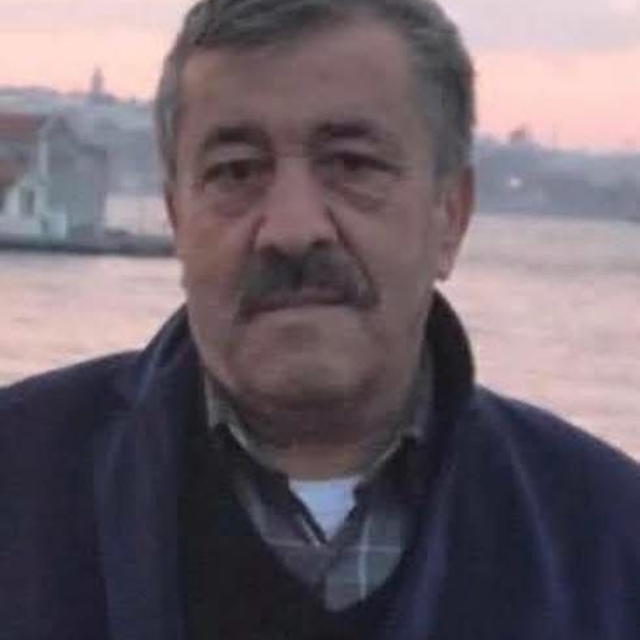 Otomobil, yolun karşısına geçmeye çalışan çifte çarptı: 1 ölü, 1 yaralı